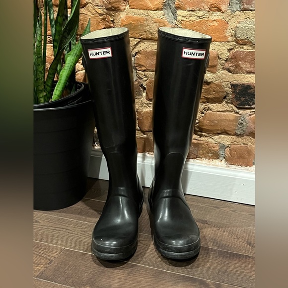 Hunter Shoes - Hunter Original Tall Gloss Rain Boots - Size 8